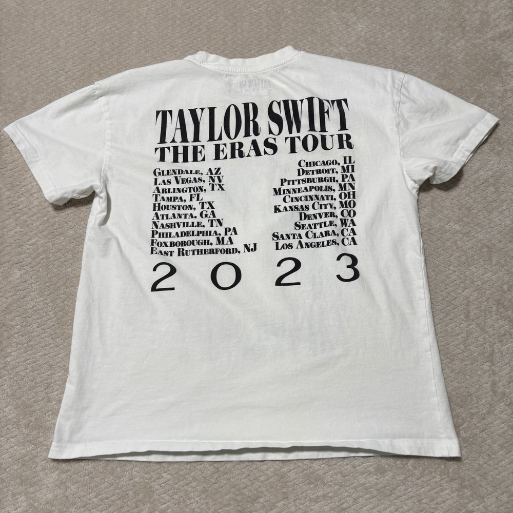 Taylor Swift The Eras Tour 2023 Official T-Shirt Women's Size Small 20 x 25 - Picture 2 of 4